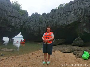 เกาะเขาใหญ่ ปราสาทหินพันยอด