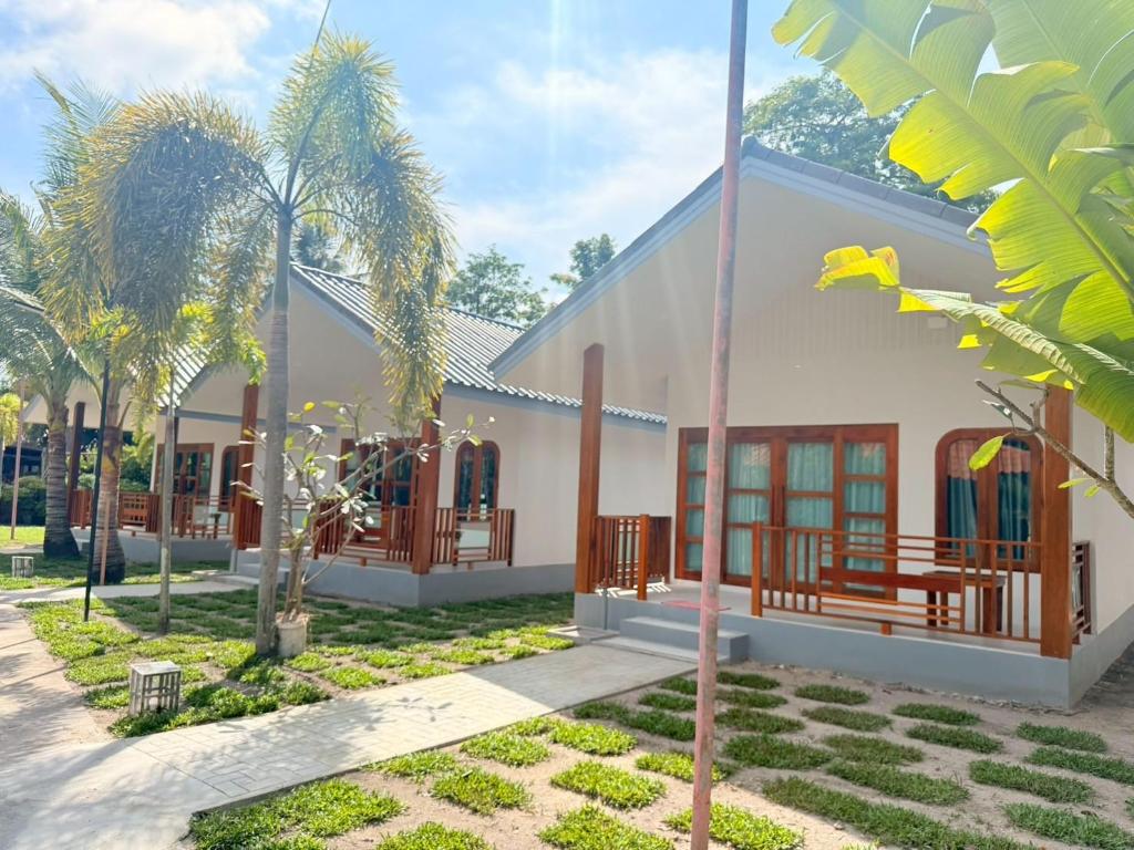 แพ็กเกจห้องราคาถูกสุด เดินทาง 2วัน 1คืน Sea Beach Lipe
