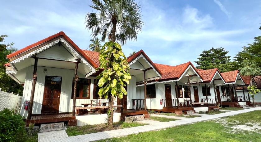 แพ็กเกจห้องราคาถูกสุด เดินทาง 4วัน 3คืน Sea Beach Lipe