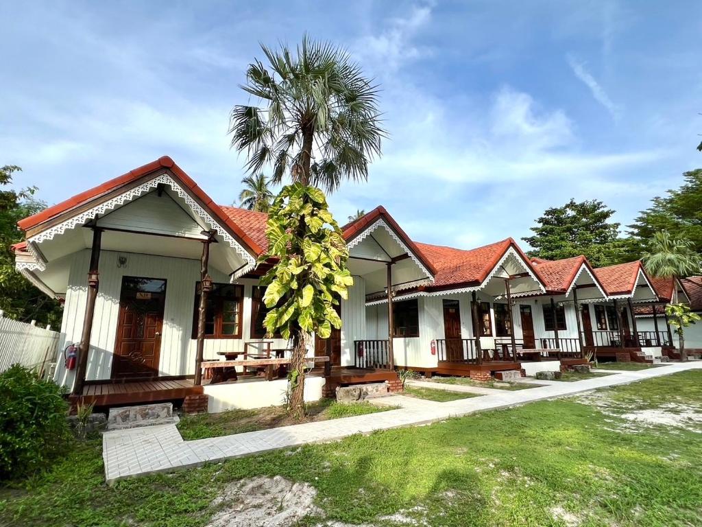 ที่พักเกาะหลีเป๊ะ Sea Beach @Lipe