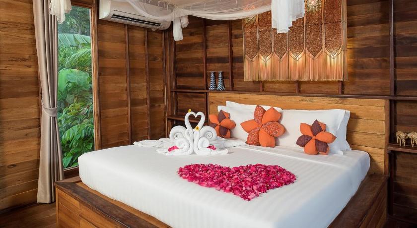 Grand Deluxe Pool Villa