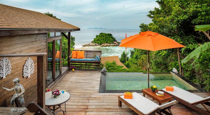 Grand Pool Villa