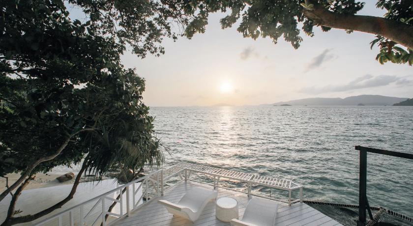 Honeymoon Ocean Front Thumbnail 5